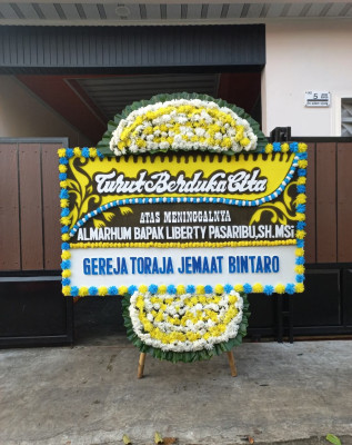 Papan Bunga Duka di Glugur Kota